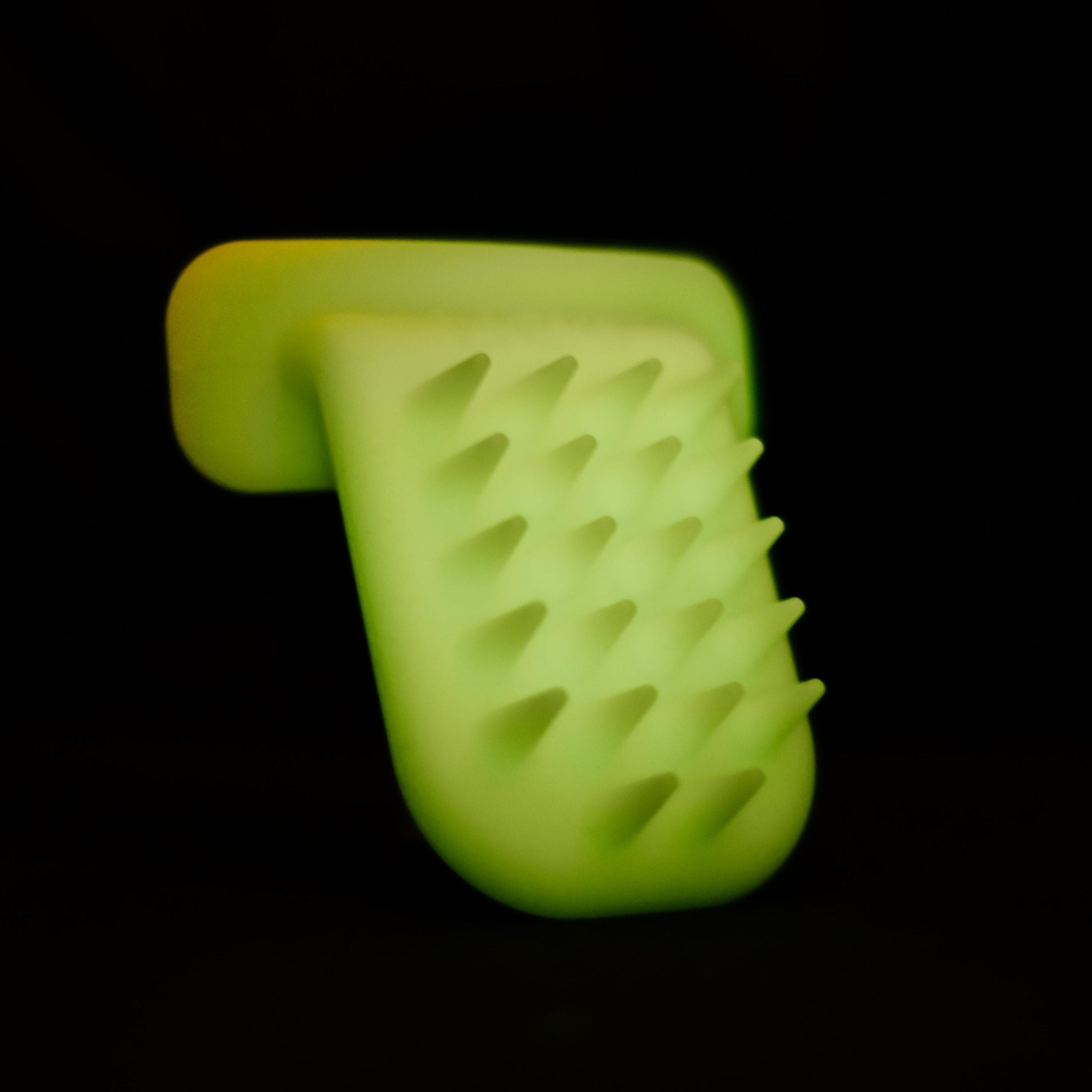 Glow in the dark Licki Brush Glow in the dark Licki Brush